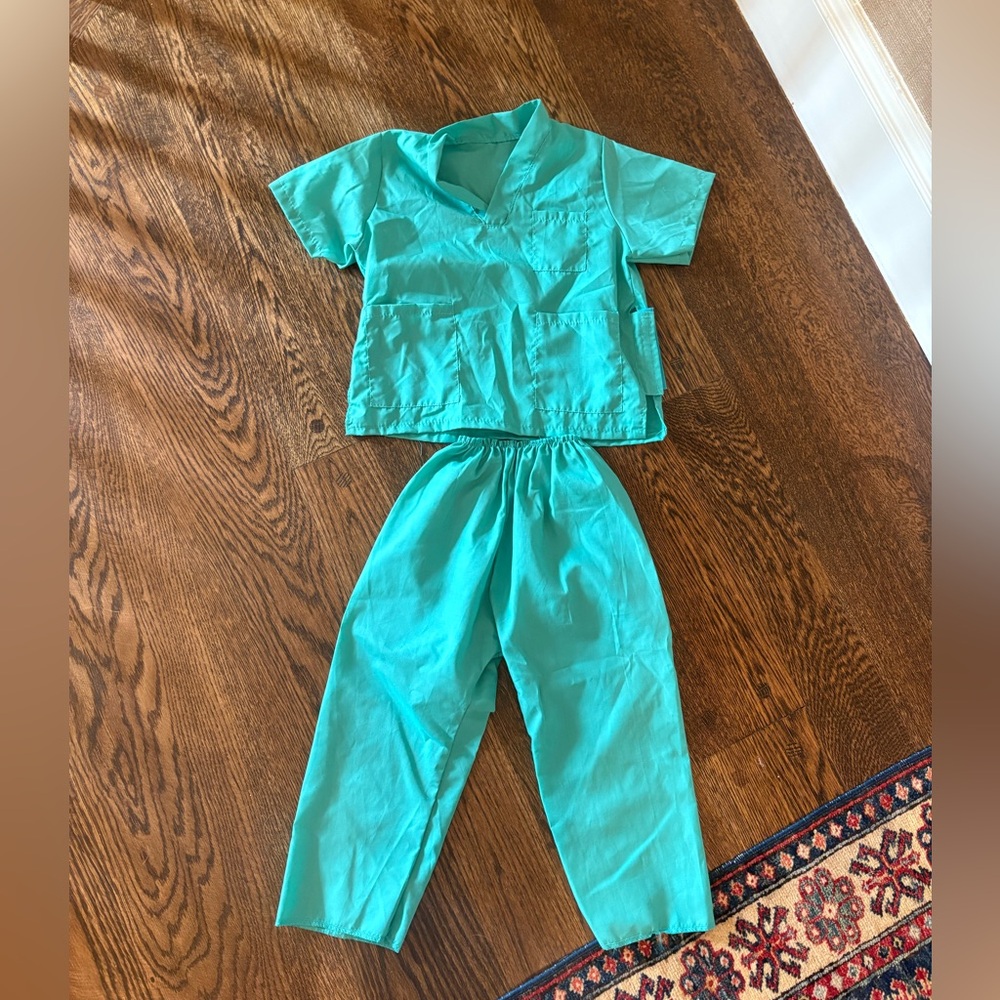 Kids Halloween Costume Scrubs in Teal Size 5-6 with hat